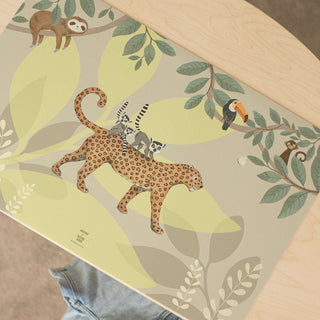 Grüne Schreibtischunterlage mit Dschungeltieren: Leopard, Lemur, Tukan, tropische Blätter, abwaschbar, Geschenk für Kinder.
