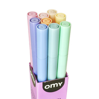 OMY Pastell Marker, 9 Stifte in zarten Farben aufrecht in der geöffneten pinken Verpackung, für kreative Kinder
