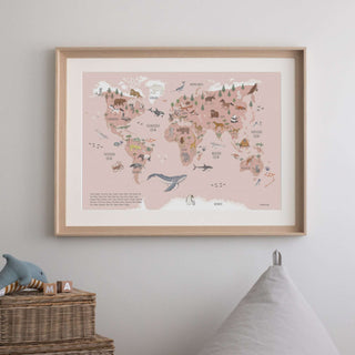 Affiche carte du monde "Animaux de ce monde" rose